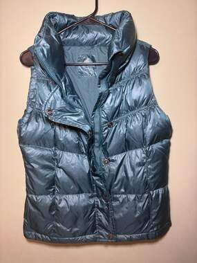 prAna Milly Down Puffer Vest Women’s M 650 Fill Green Zip Snap Front